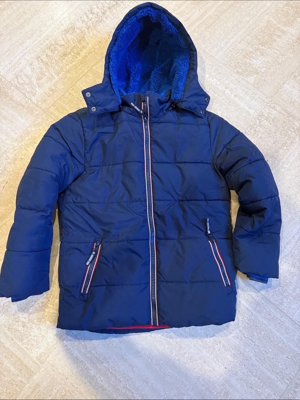 Mini Boden. Kids water resistant padded jacket with hood. Fleece lined. Size 8-9